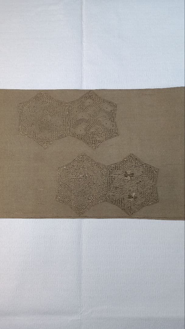 袋帯　スワトウ刺繍　紬地　正倉院花唐草文様　モスグリーン無地