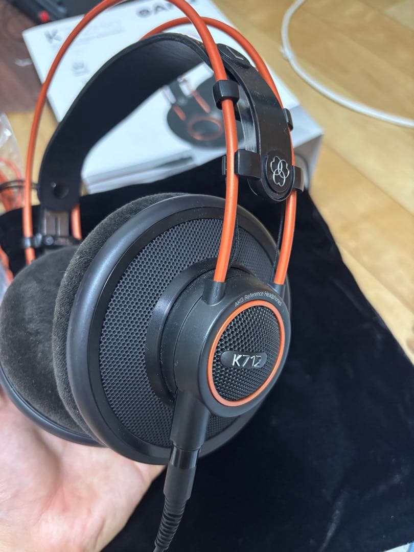 【未使用に近い】美品 AKG K712 PRO ヘッドフォン