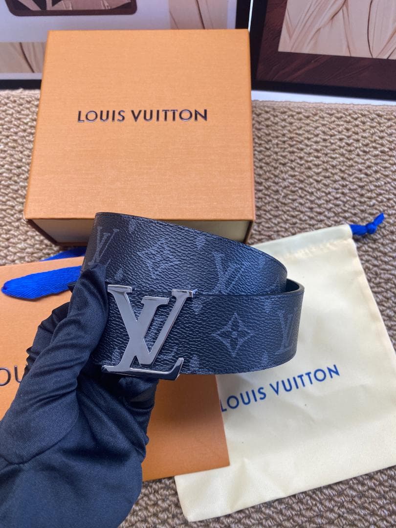 極美品 ブラック レザーベルト