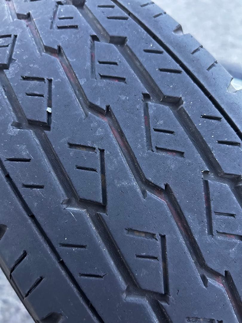 た*る様 送料込　キャラバン　プロスタイル　純正ホイール　2021年製　195/