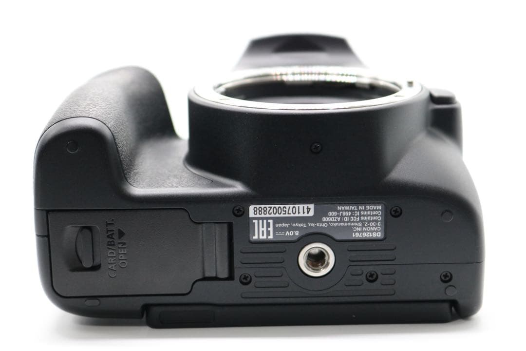 美品 【Canon EOS Kiss X10 トリプルレンズセット】 安心保証◎