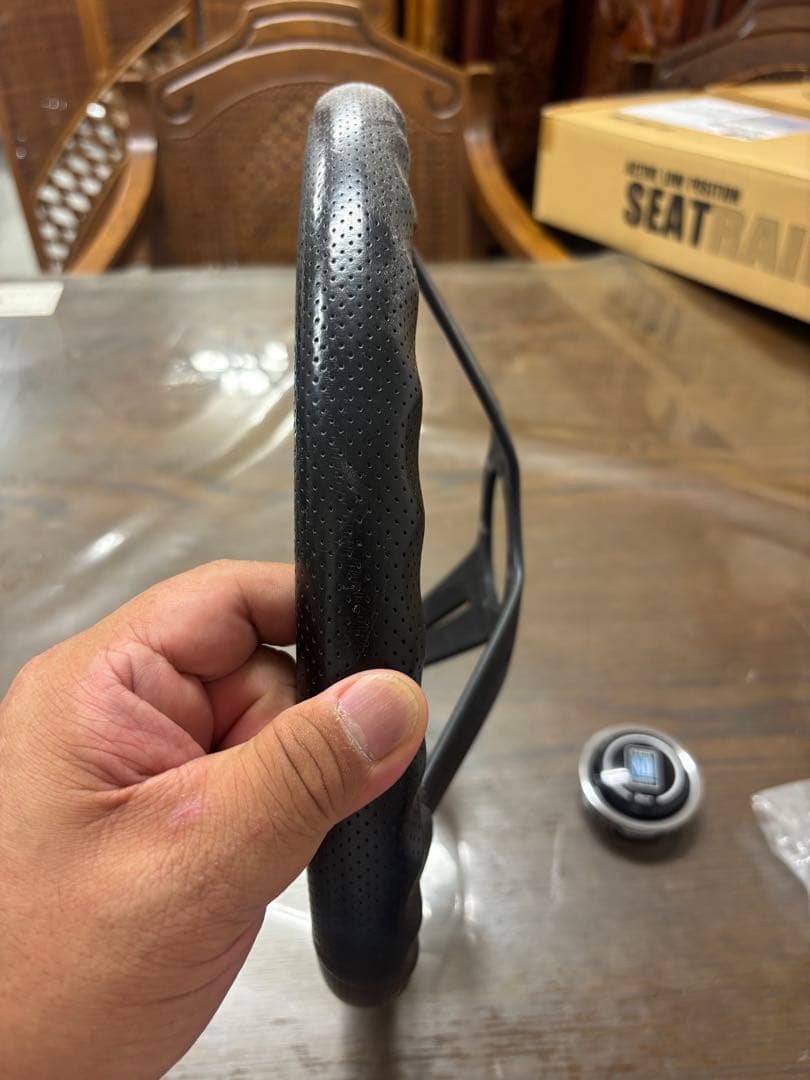 NARDI タイプラリー赤ステッチパンチングレザー　ディープコーンφ34