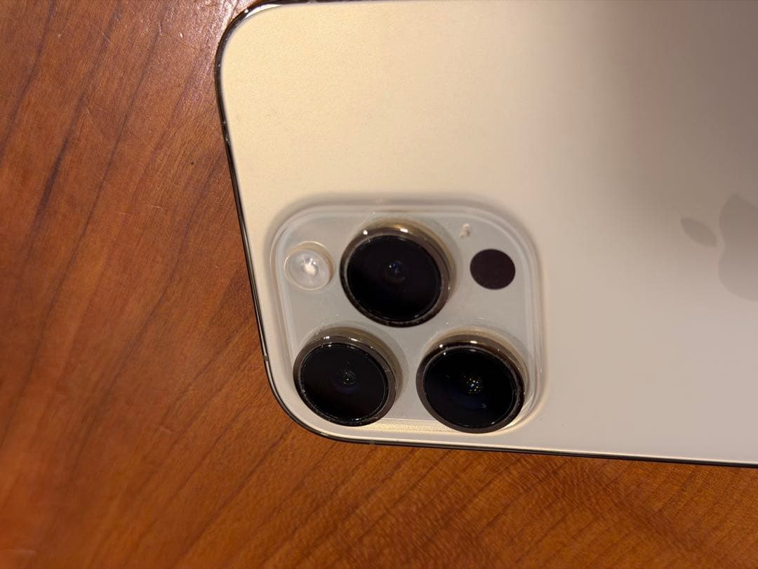 「アミー」Apple iPhone 14Pro ゴールド 本体 258ギガ