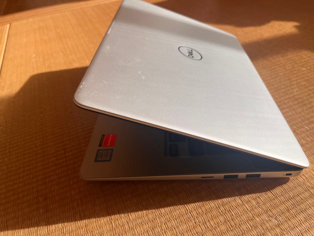 Dell Inspiron5370（Core i7/8GB) ACアダプタ付き