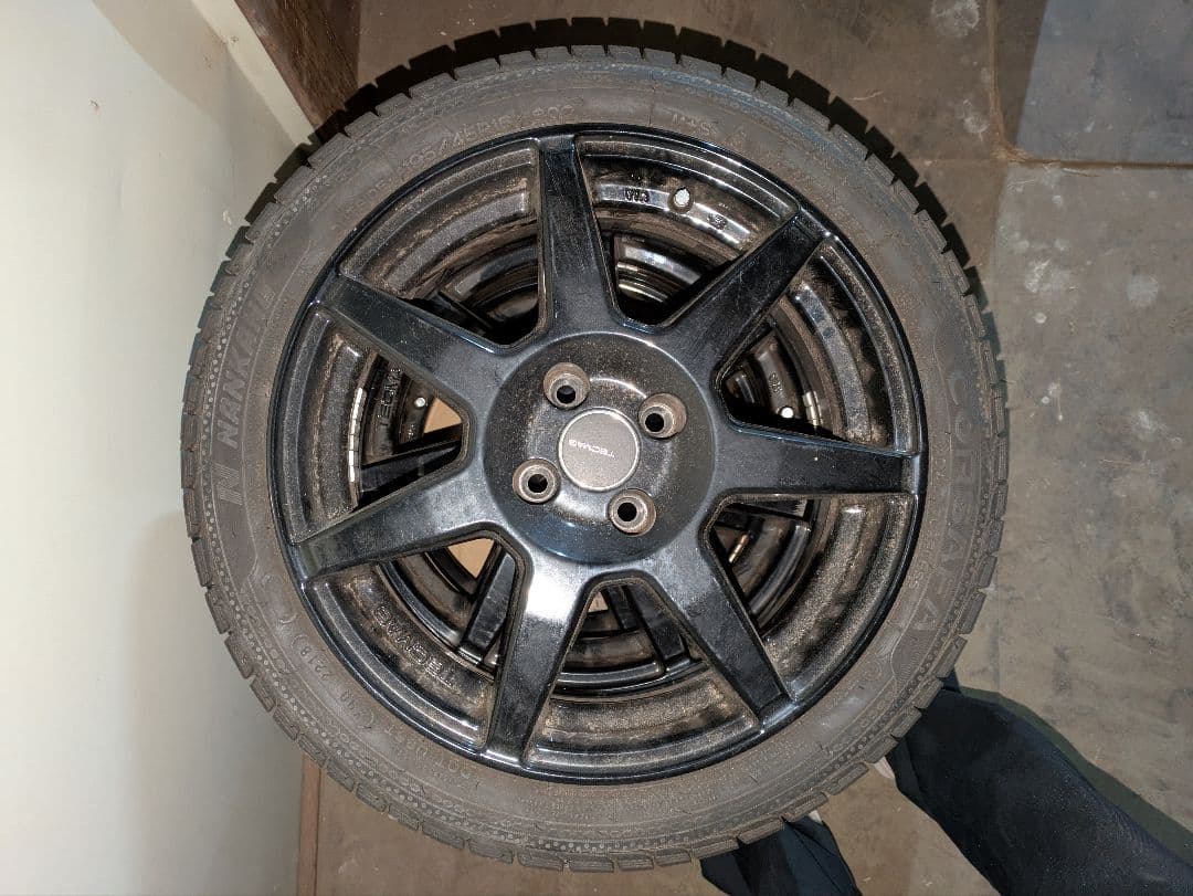 アバルト595 スタッドレス 195/45R16 6.5J PCD98 4本