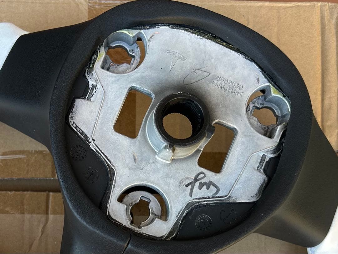 テスラ モデル3 Y 用　ヨークハンドル本体のみ　ホワイト