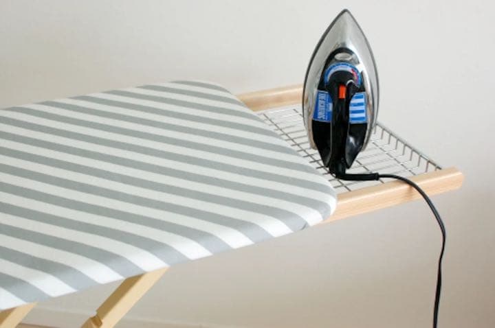 【最終値下！】北欧、暮らしの道具店 イタリア製 アイロン台 aris アリス