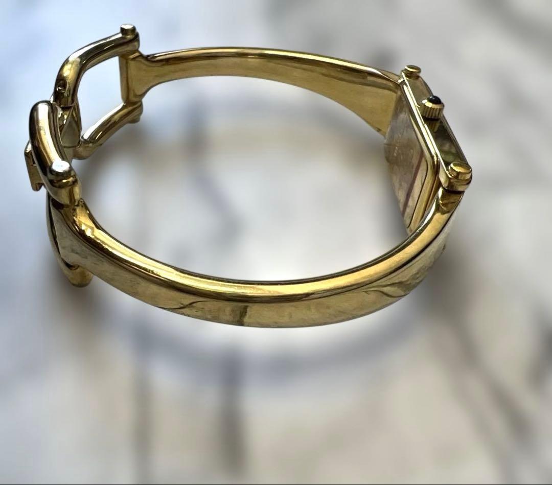 GUCCI 腕時計 1500L バングル シェル文字盤 レディース