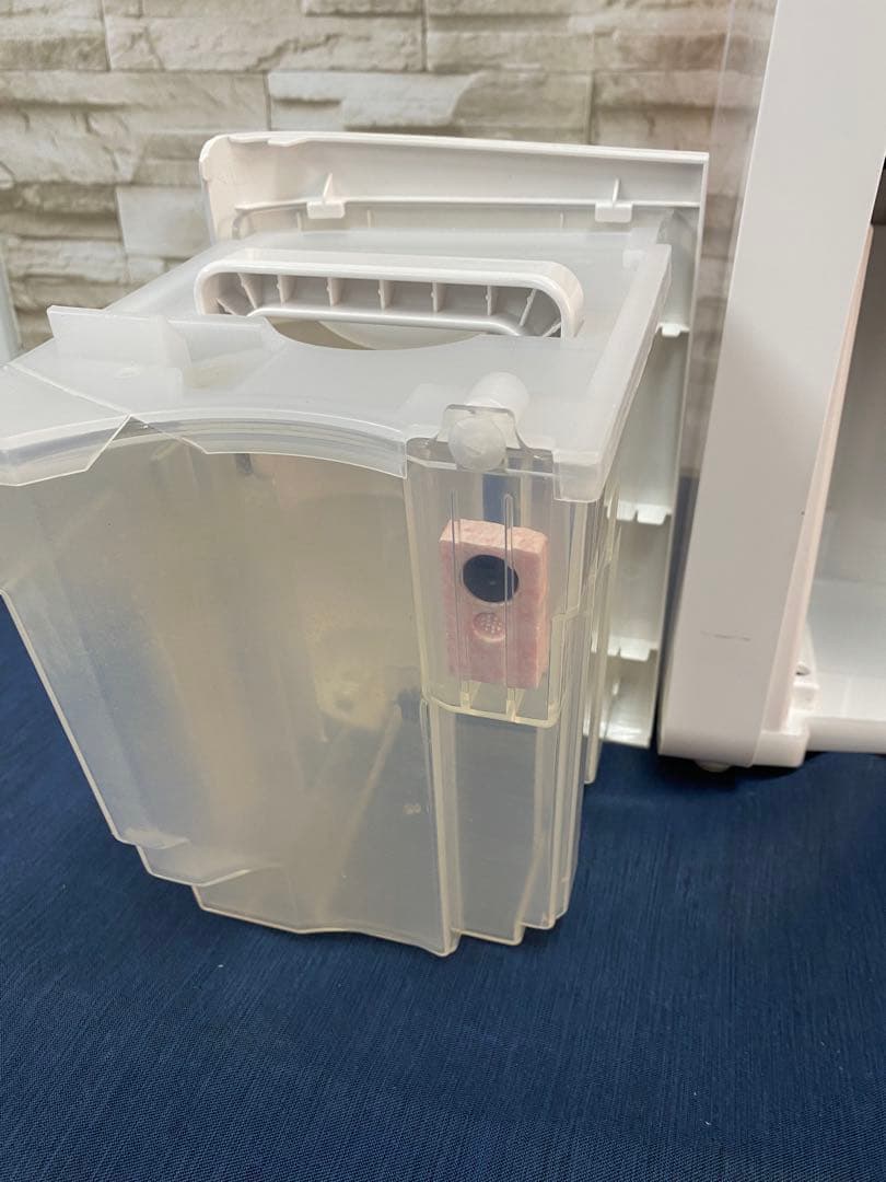 【高年式】25年製 SHARP シャープ　除湿機CV-T71-W