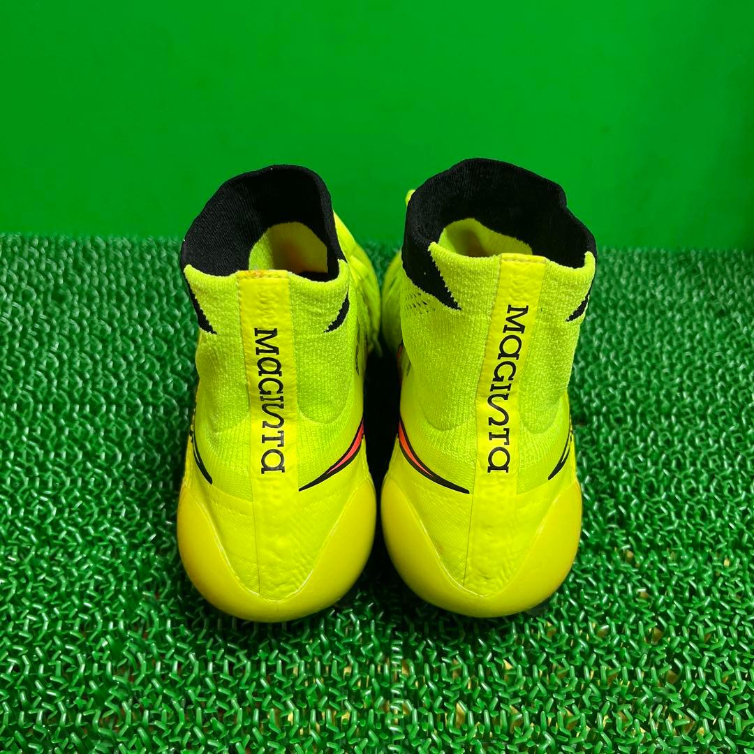 激レア ナイキ サッカースパイク マジスタ オブラ 27.5