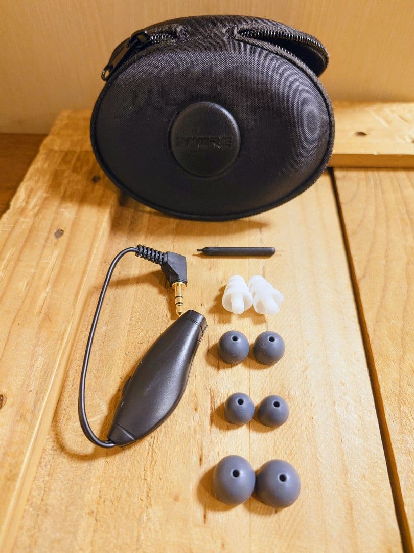 Shure SE 425 シュア 高遮音性イヤホン クリア