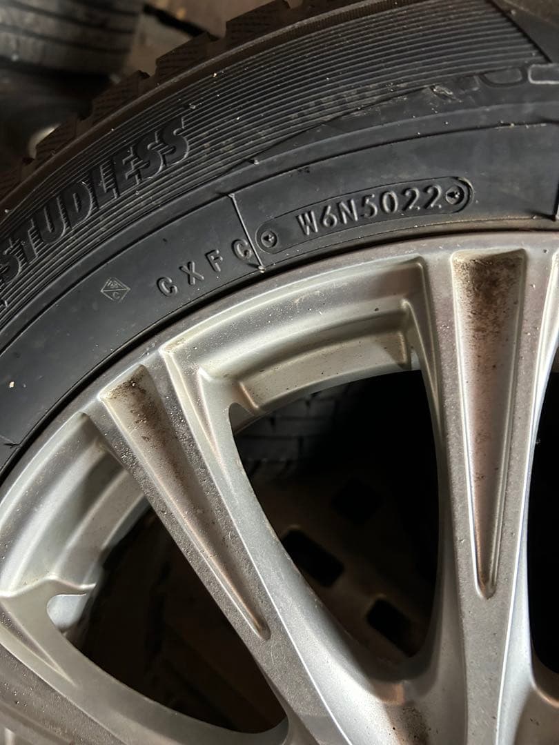 ミキさん用トーヨータイヤ225/60R17スタッドレスホイールセット17 SUV