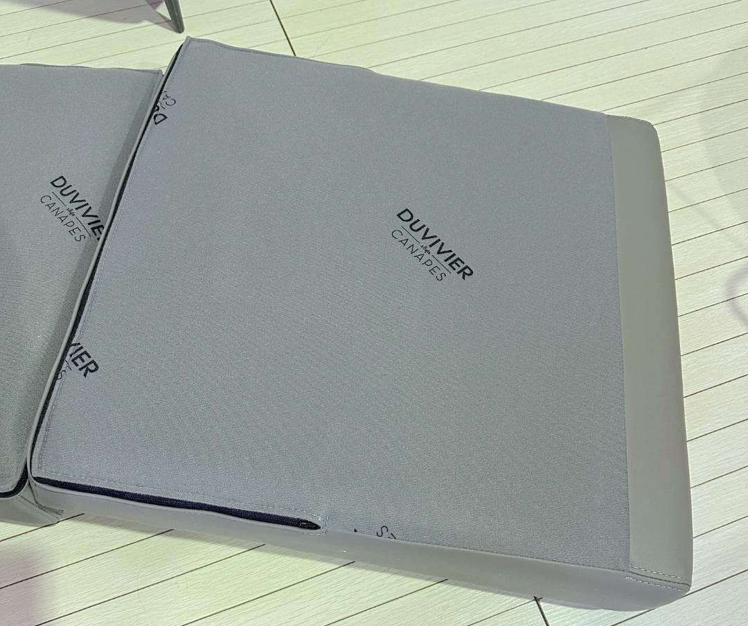 DUVIVIER　デュヴィヴィエ　MERCHIOR　1人掛ソファ　本革　120万