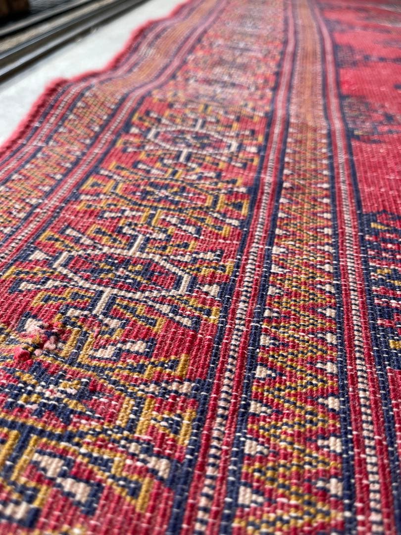 トルクメンデザイン ウールカーペット 180x136 cm