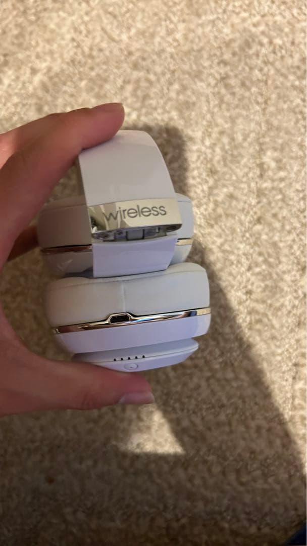 Beats ワイヤレスヘッドホン ホワイト ケース付き