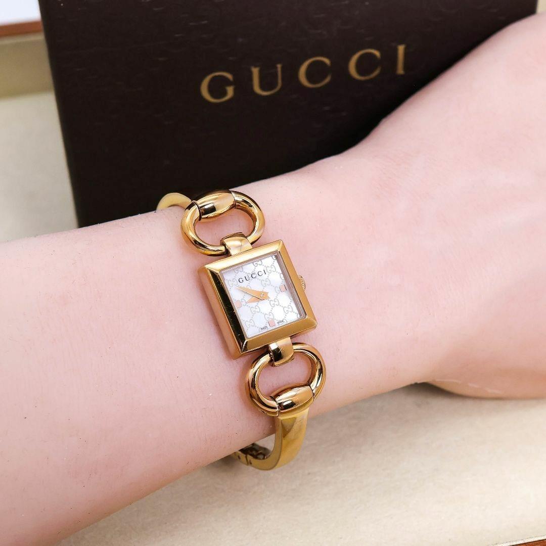 稼働 GUCCI 腕時計 YA120519 ホワイトパール トルナヴォーニ
