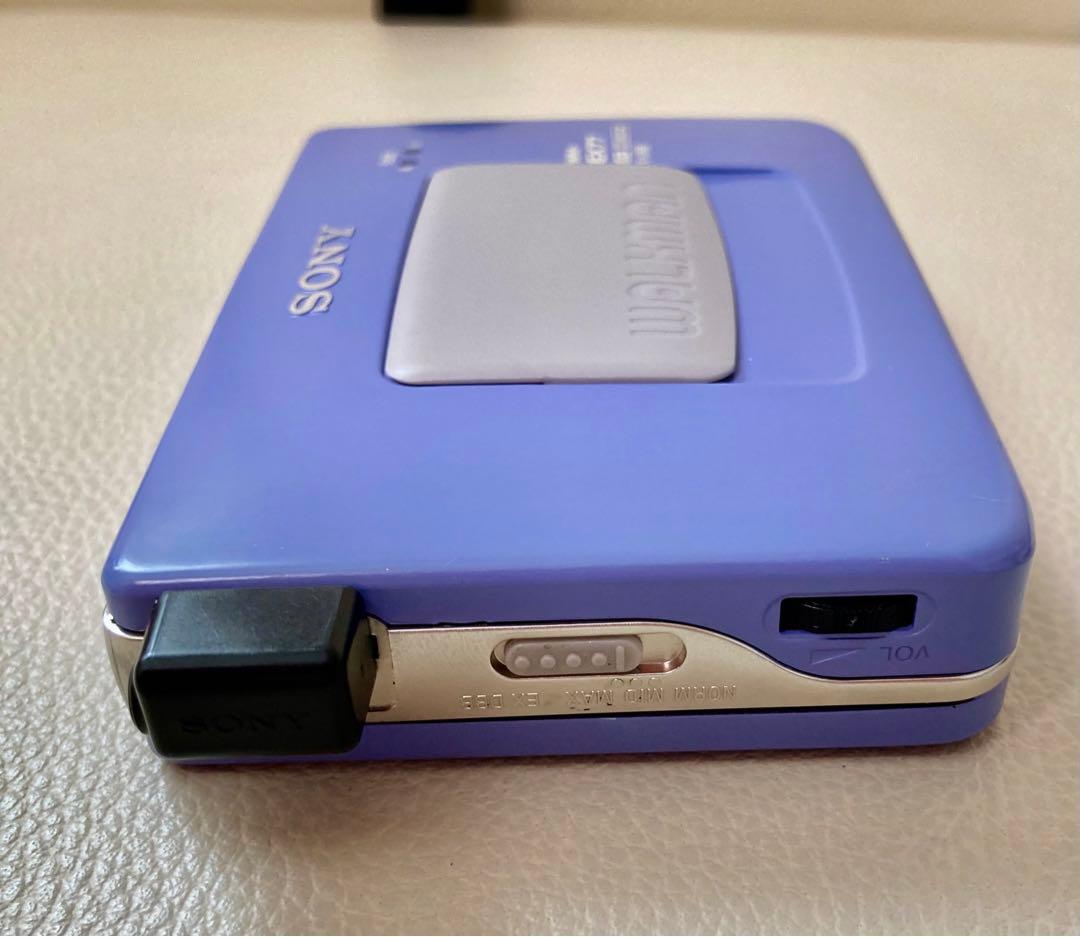 SONY WM-EX77 WALKMAN パープル　紫　動作品　ジャンク扱い