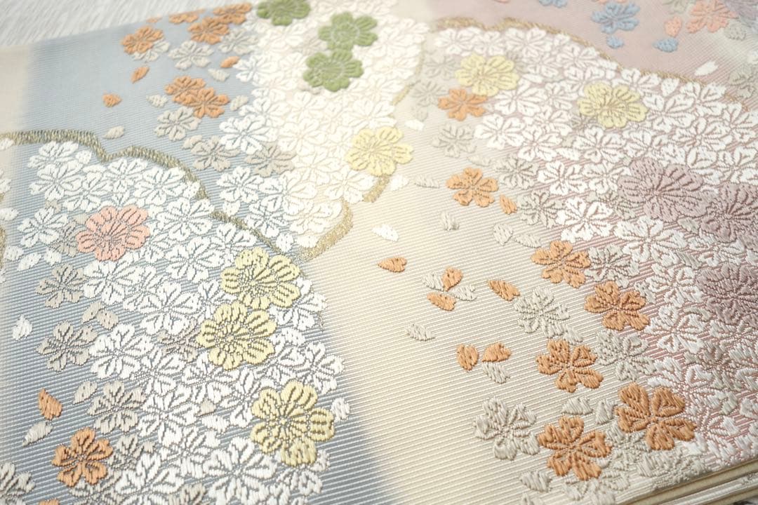 正絹　六通袋帯　雪輪に桜　唐織　入学式、卒業式など
