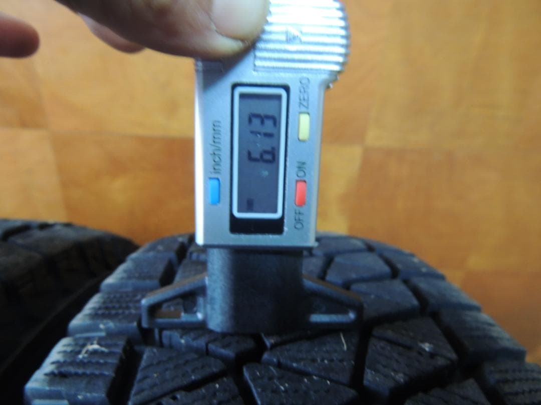 T711　175/80R16　ブリヂストン　スタッドレス4本　シワ有り　ジムニー