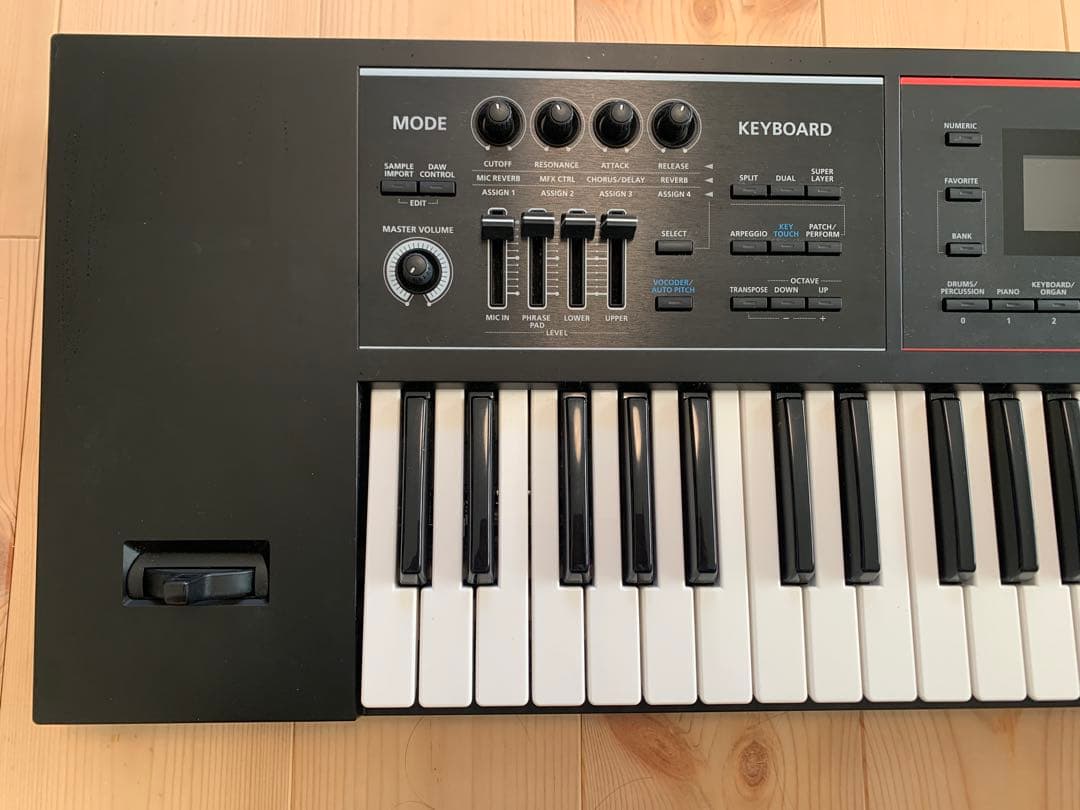 Roland JUNO-DS シンセサイザー 本体とケース