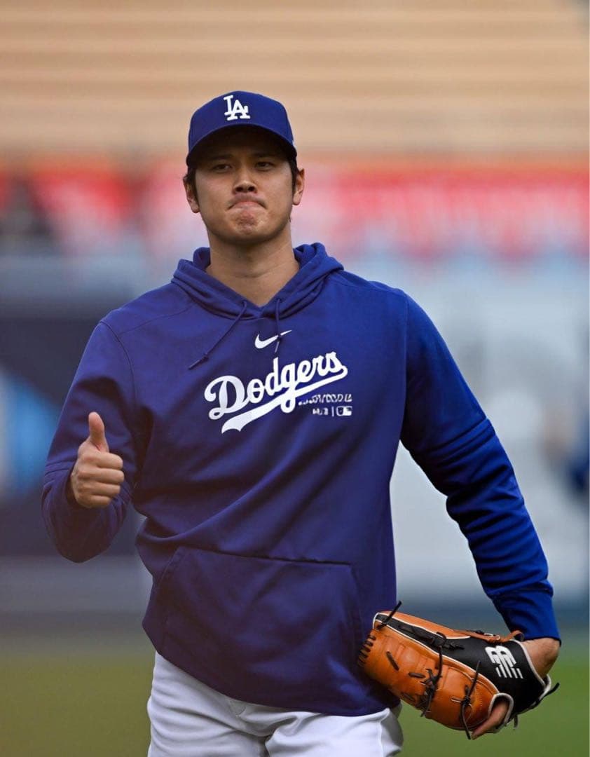 ドジャース オーセンティック サーマ パーカー 大谷翔平 山本由伸