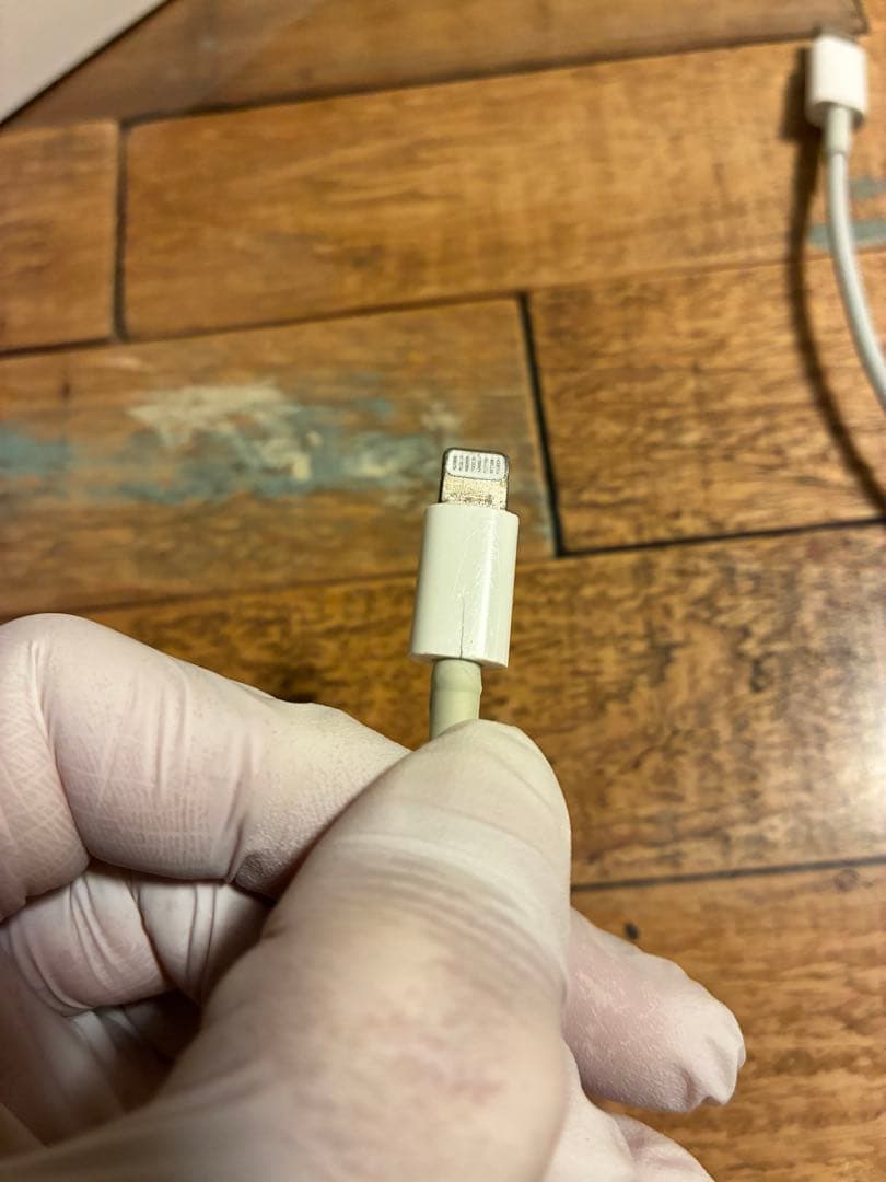 iPhone SE 第3世代 64GB スターライト 本体＋ケーブル