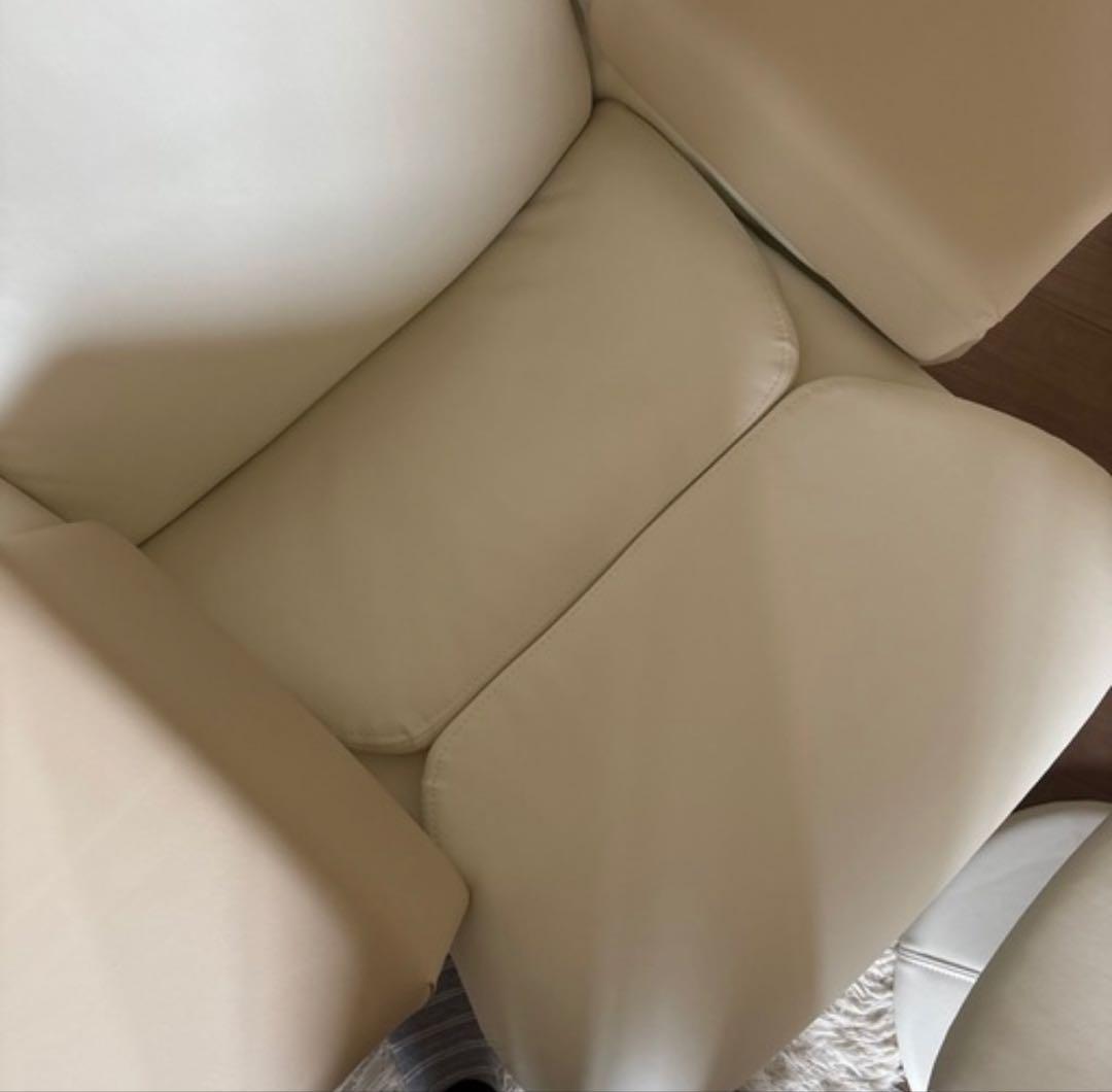 美品リクライニングホワイトチェア フットレスト付き