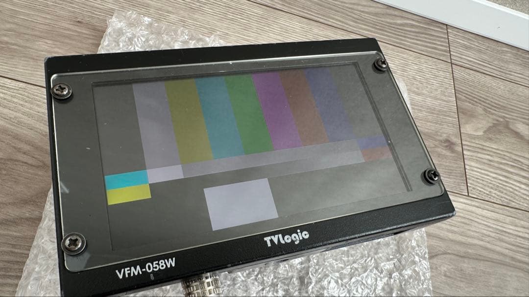 TVLogic VFM-058W5.5型フルHD対応ビューファインダーモニター
