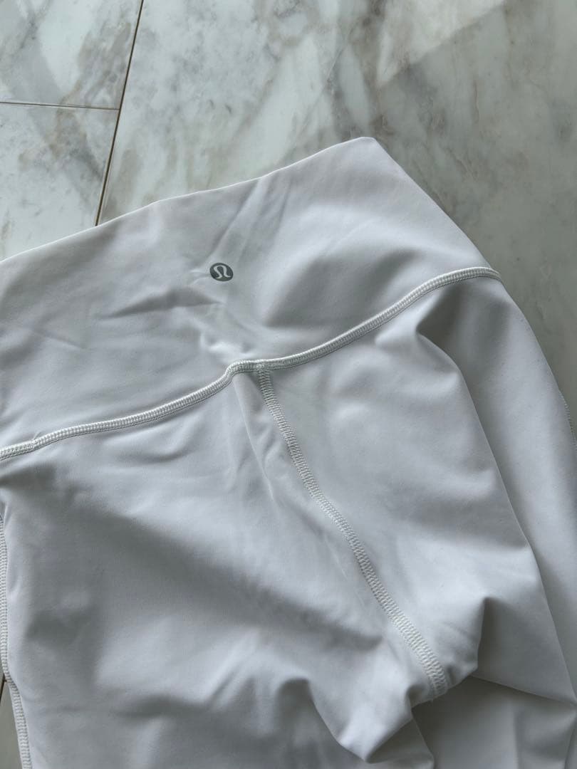 lululemon ハイウエスト　レギンス ホワイト サイズ2