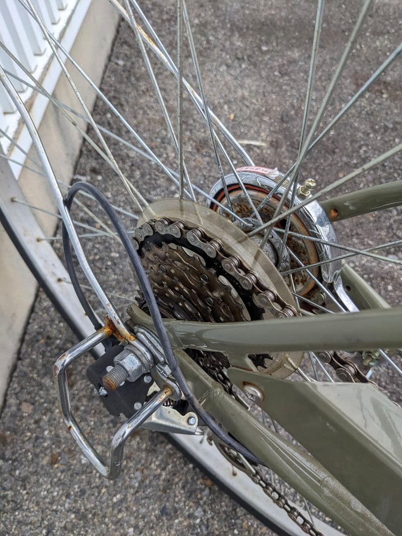 U027 普通自転車　シティサイクル　27インチ 6段変速