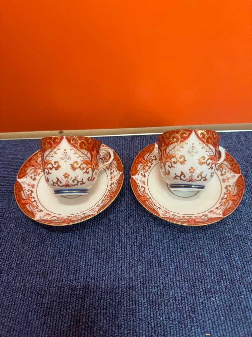 1603 有田焼 賞美堂 其泉窯 赤濃金彩唐草コーヒー碗皿2客セット 未使用品