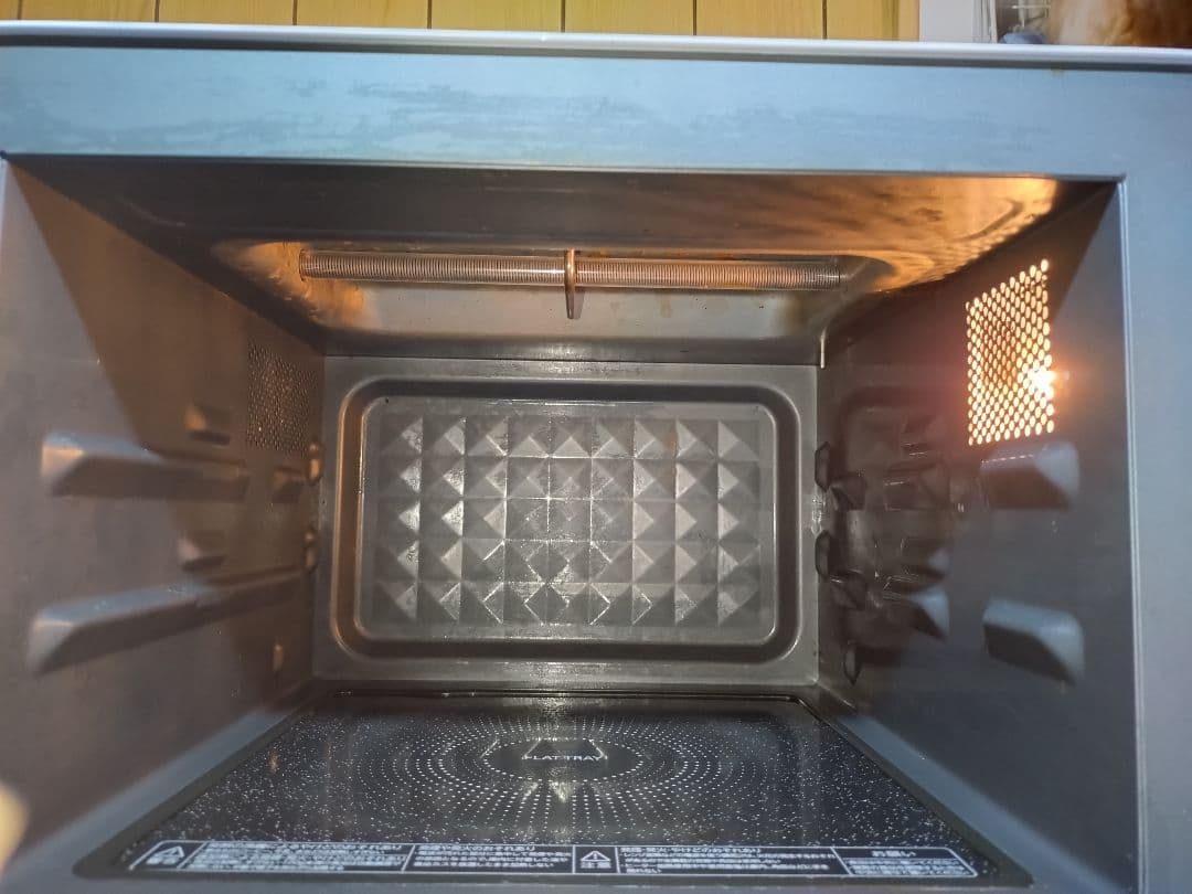 東芝オーブンレンジ 庫内フラットテーブルER-S18(W)　2019年製