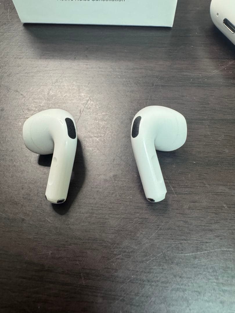 AirPods 4 アクティブノイズキャンセリング + 保護ケース