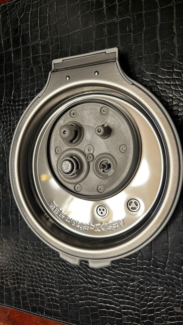 美品　日本製　PANASONIC パナソニック　SR-VSX101-Kブラック黒