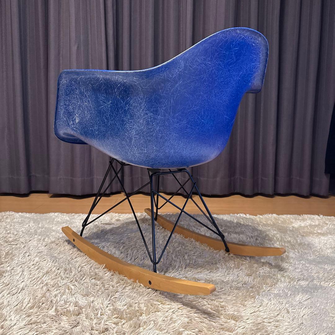 ハーマンミラー社　イームズ　サイドシェルチェア