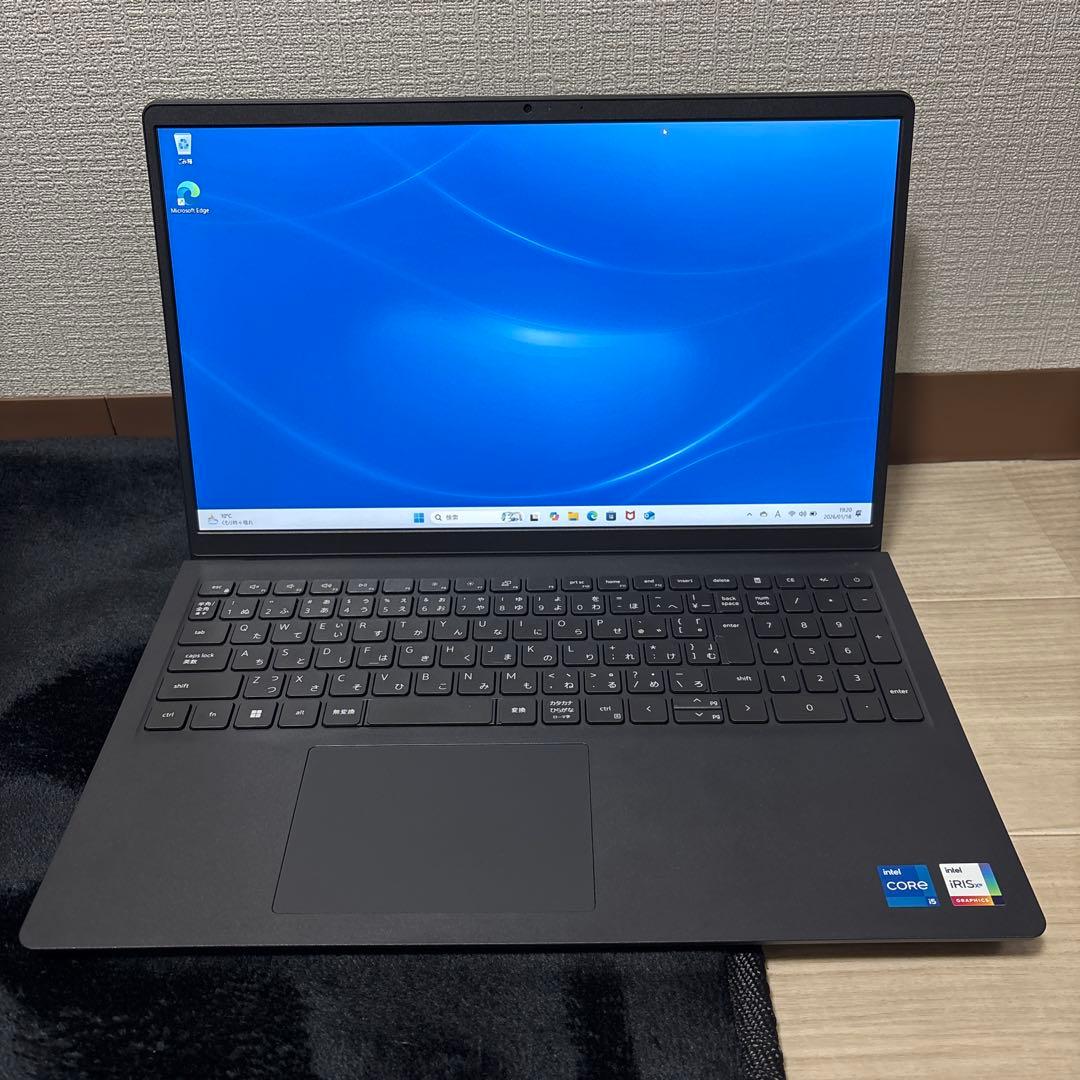 Dell Inspiron 15 3520ノートPC
