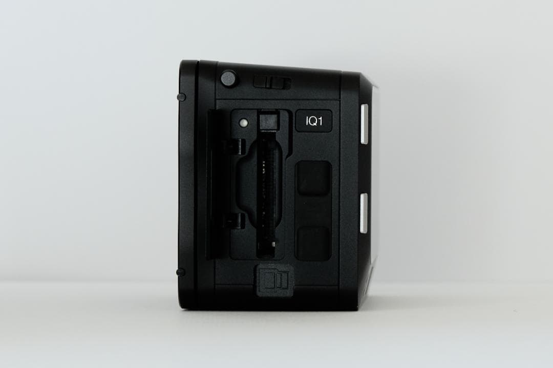 PHASE ONE IQ150 / 50MP（液晶画面に保護フィルムあり）