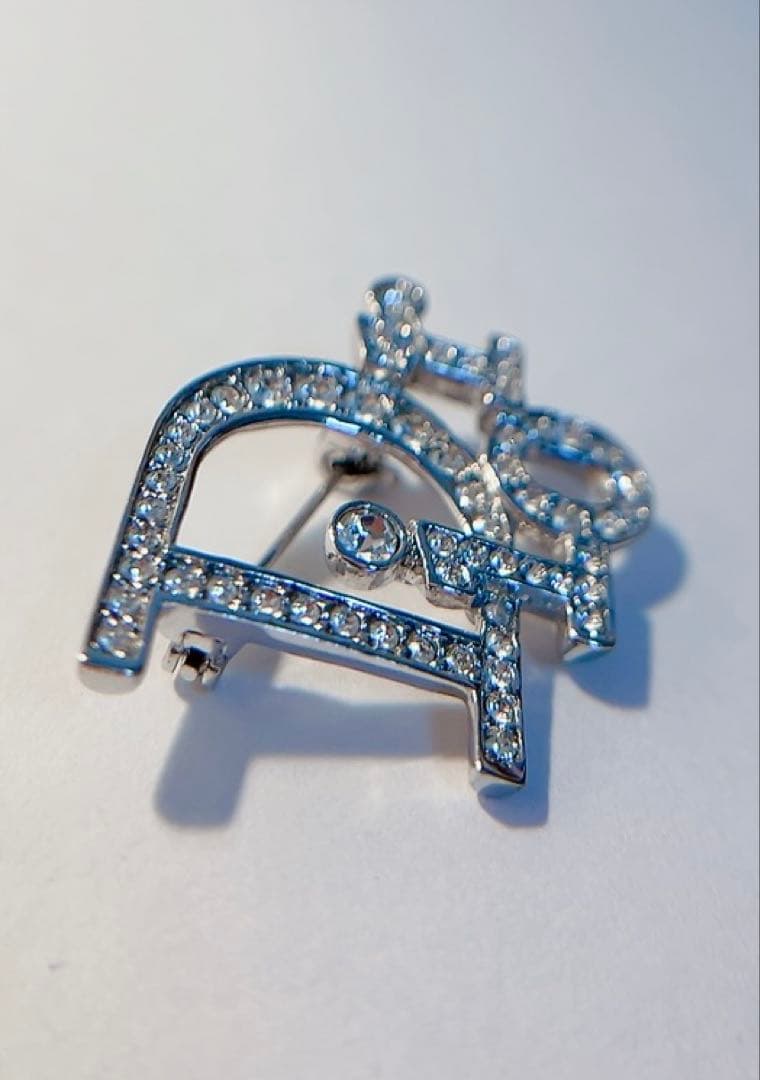 クリスチャンディオール　Dior ブローチ　ラインストーン　Dior ロゴ