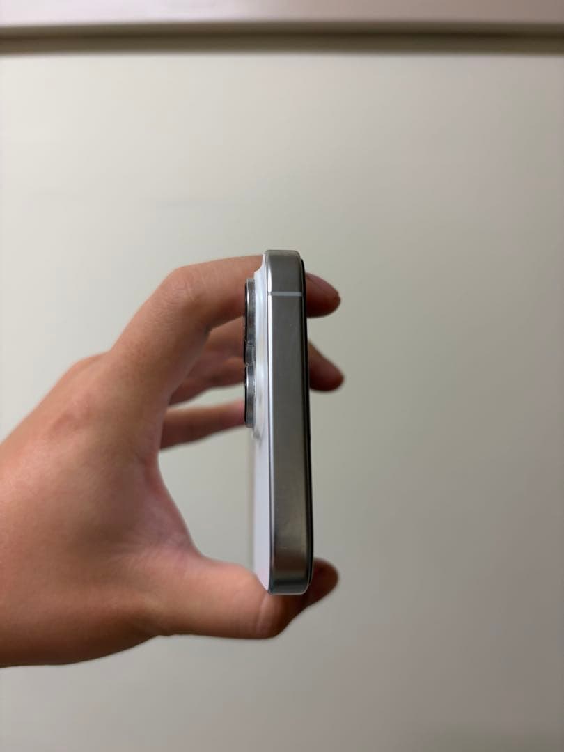 iPhone16 Pro Max 256G ホワイトチタニウム