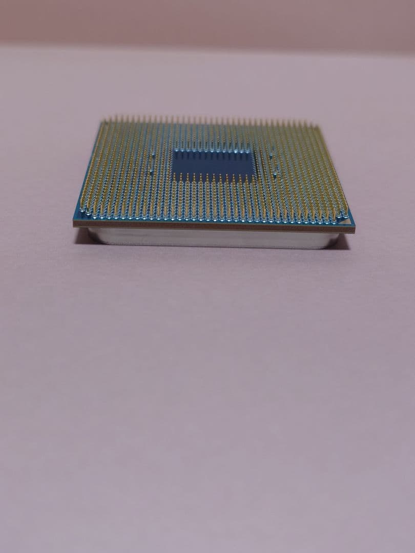 AMD Ryzen 7 5800X3D　中古