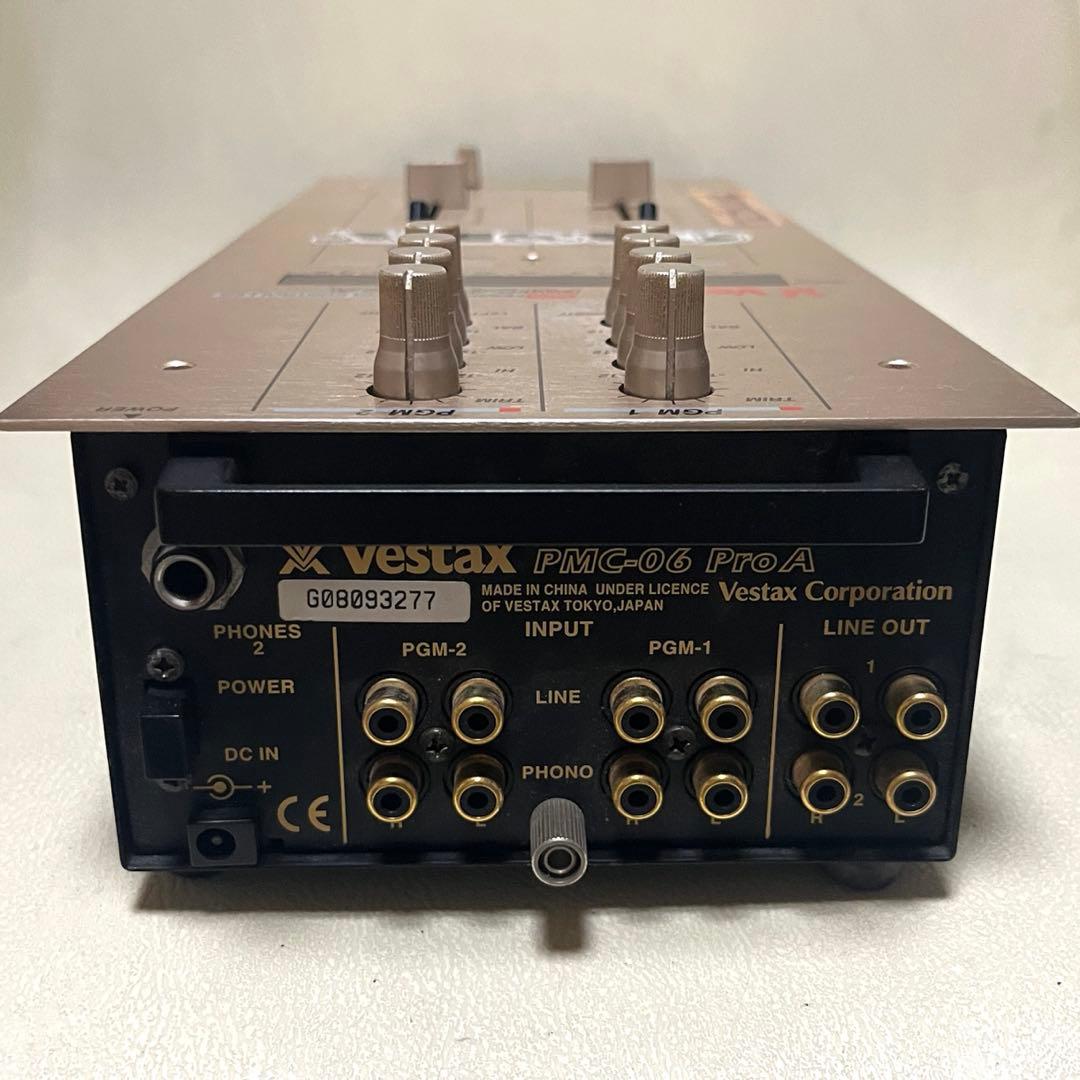 Vestax PMC-06 ProA Vestax DJ mixerミキサー