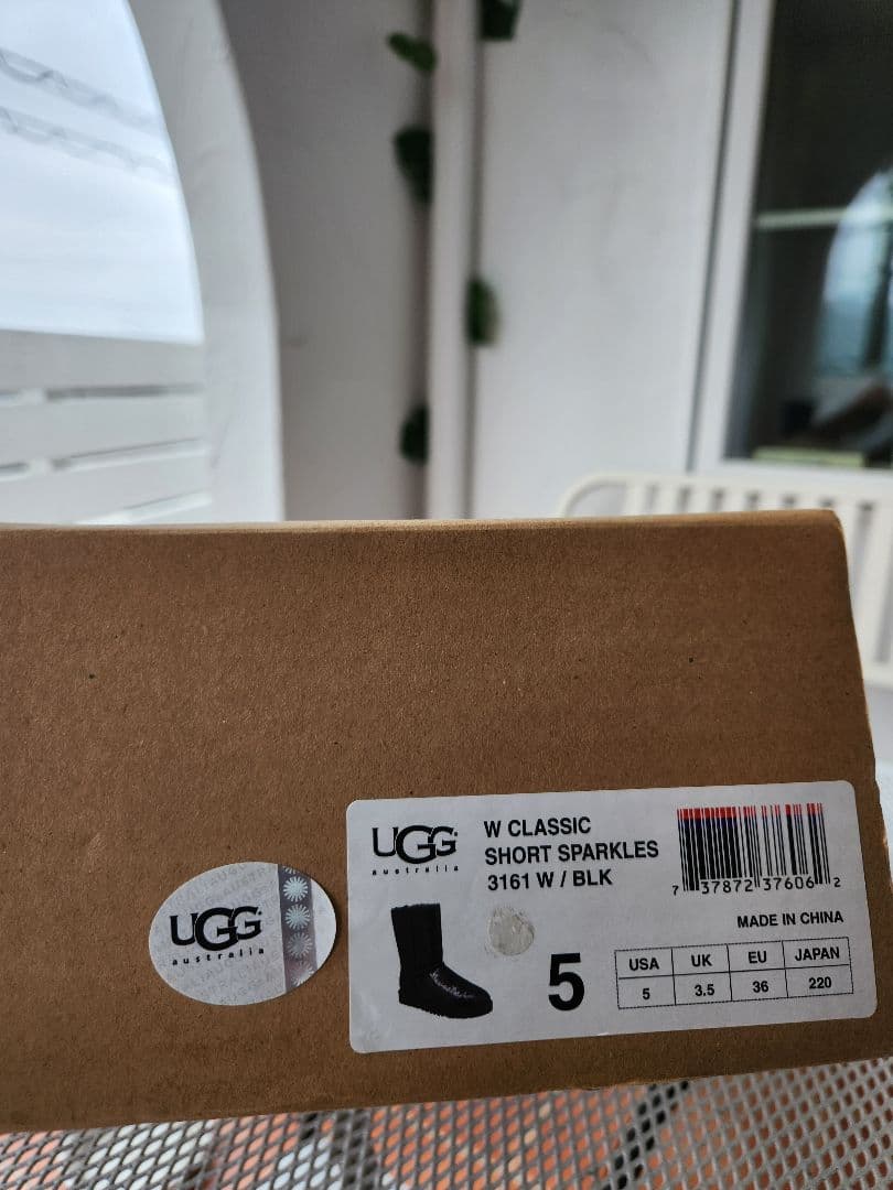 週末価格　UGG　スパンコールブーツ　サイズ22 　美品♪