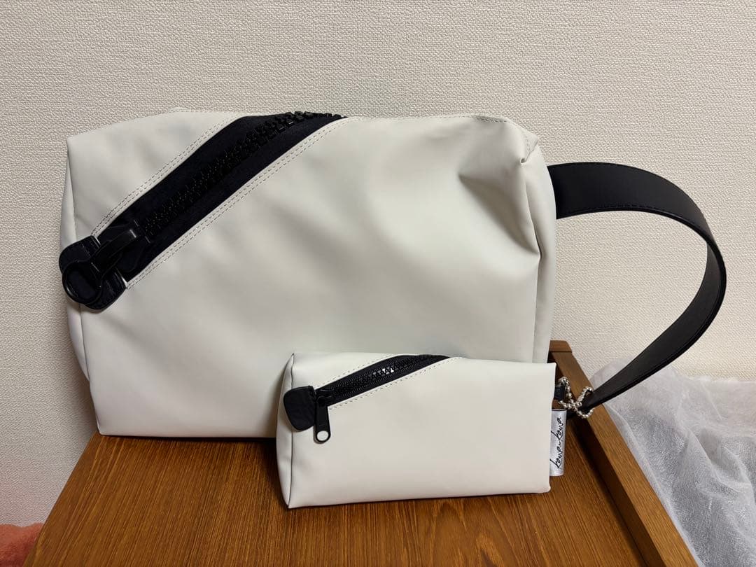 ☆ごろ丸☆イアパピヨネ×KAWAKAWA コラボ　15bisボディバッグ