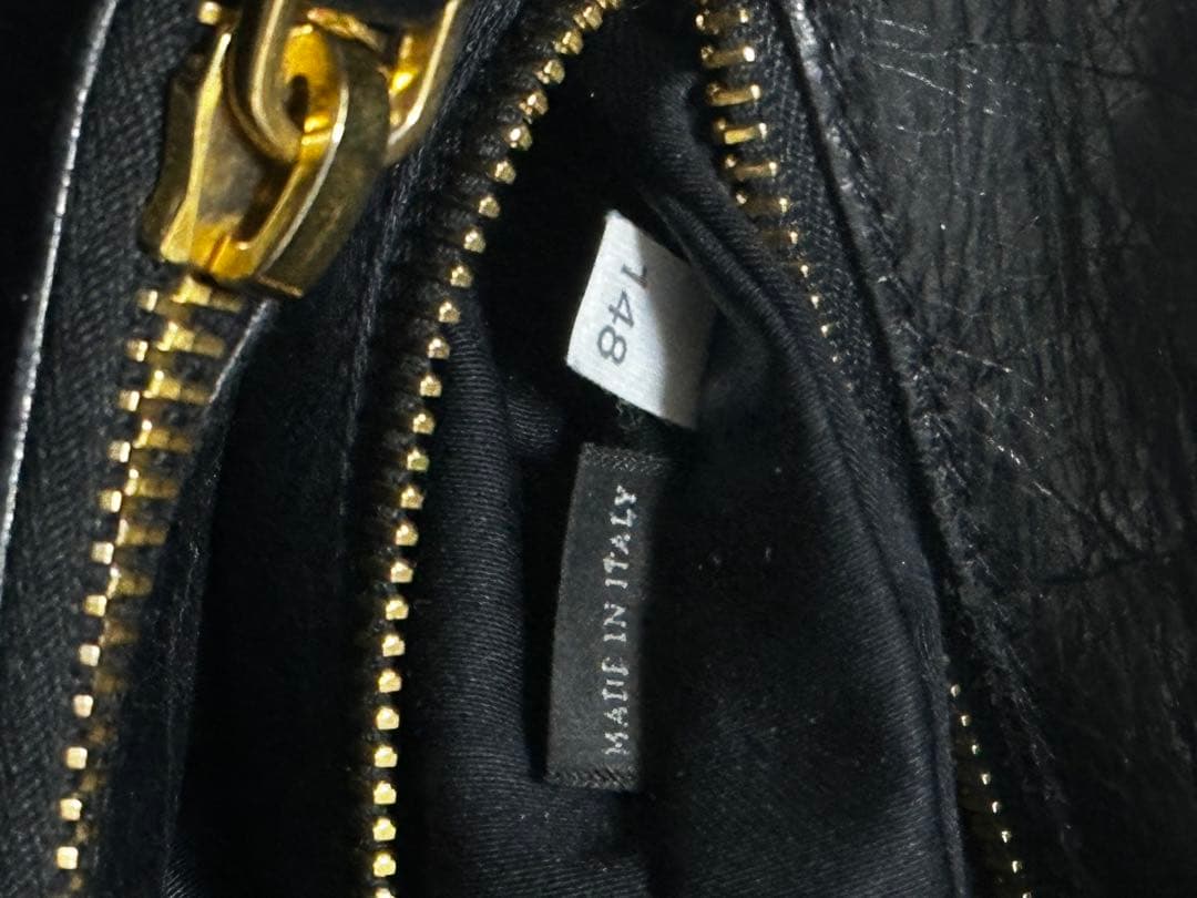 miu miu ブラック　ゴールド　レザー　ハンドバッグ