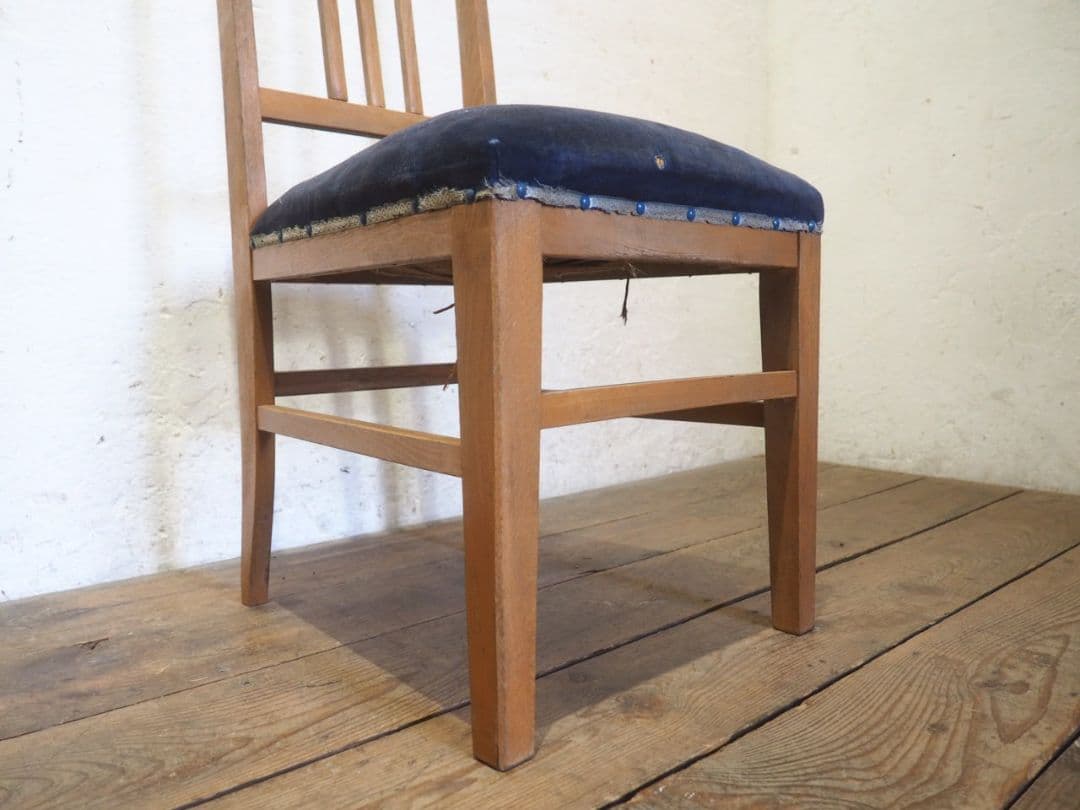 1296 ヴィンテージ　レトロな木製チェア　椅子　イス　学校　古家具　古道具