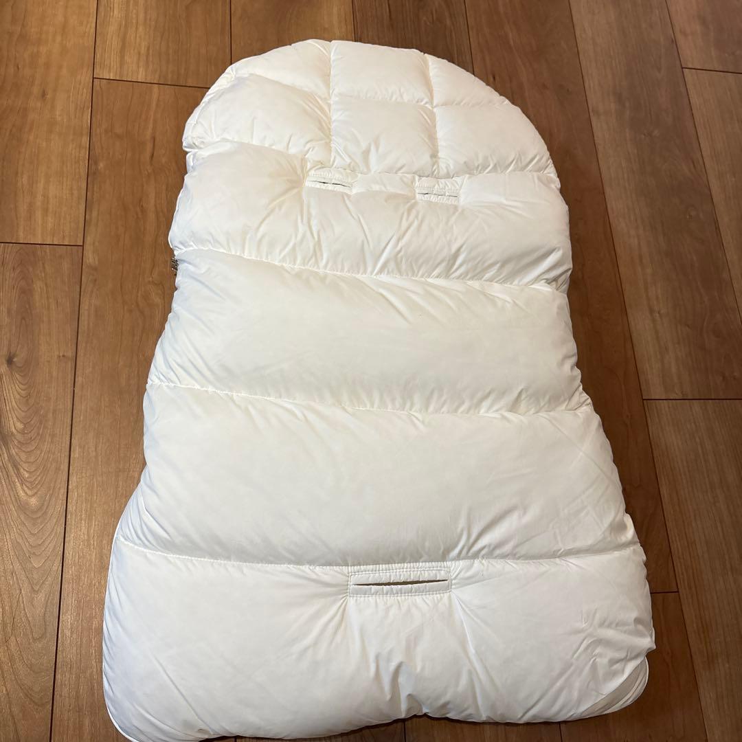 未使用　モンクレール　おくるみ　ダウン　Moncler ベビー