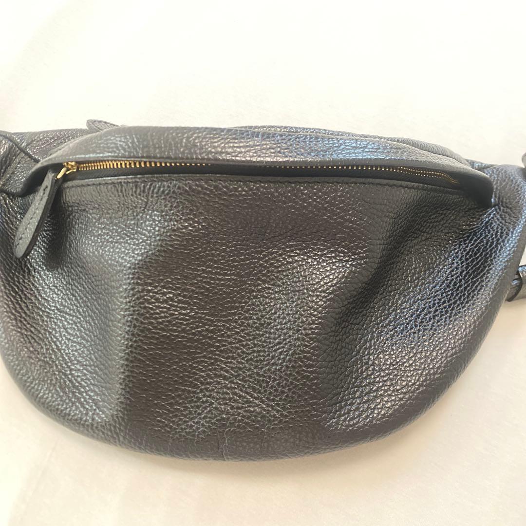 【未使用品】AULENTTI 黒 レザー ボディバッグ 調整可能