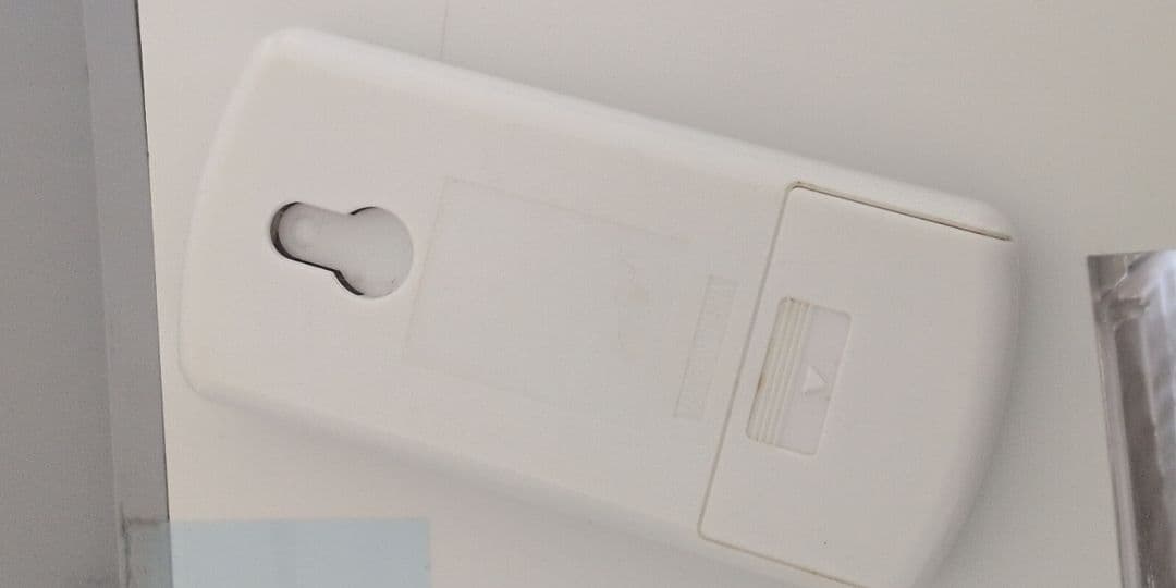 ジャンク CORONA 窓用エアコン CW-1622（WS）コロナ 2022年製