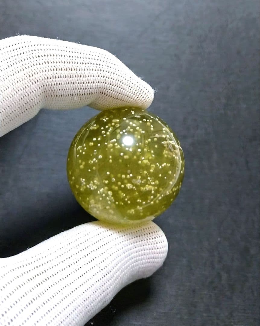 【高品質】リビアングラス　スフィア　約４０㎜　珍品　希少　レア　ガラス　隕石