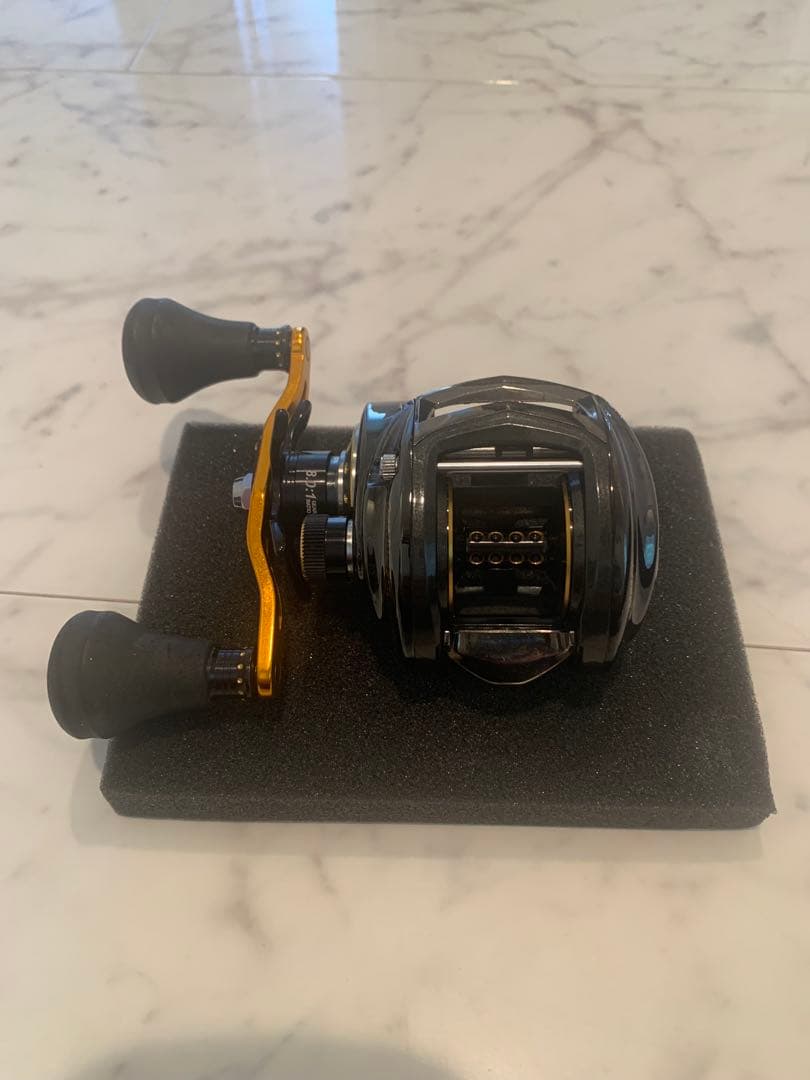 アブ　レボビックシューターコンパクト左巻き